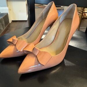 Ann Taylor Peach Heels with Bow Accent